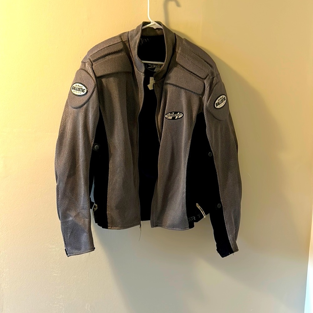 Lightly used men’s motorcycle vest